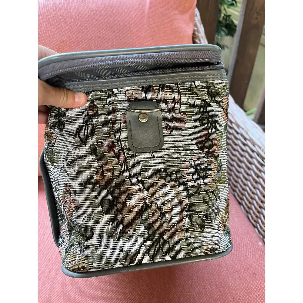 Jordache Vintage Tapestry Train Case Cosmetic Vanity Case Floral Mirror 12x9x8